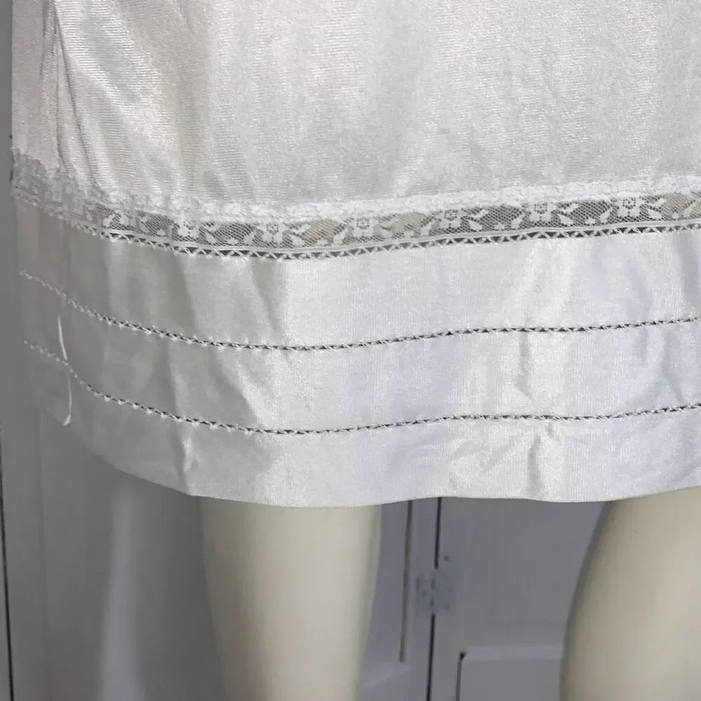 Vintage Lorraine Size 36 Tall Made in USA 100% Antron III Nylon White Full Slip - Picture 7 of 15
